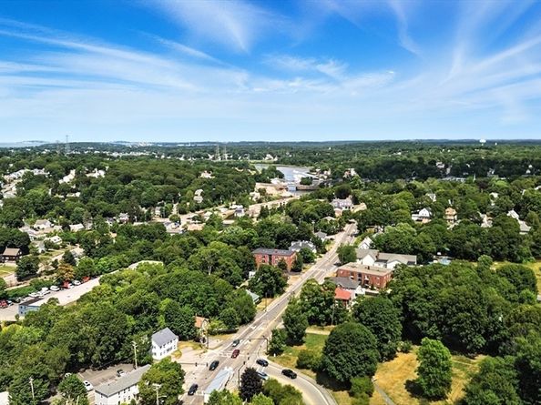 685 Union St, Braintree MA 02184