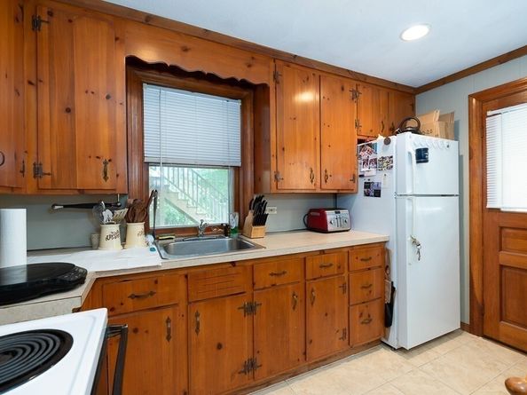 47 Lawrence St, Danvers MA 01923