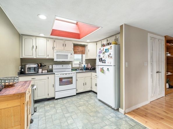 47 Lawrence St, Danvers MA 01923