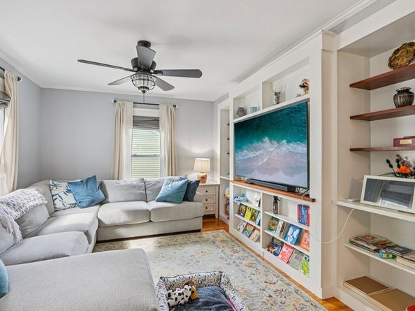 25 Walnut St, Marlborough MA 01752