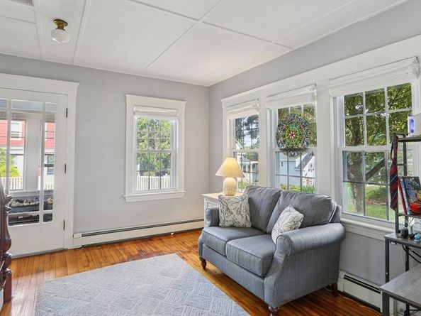 25 Walnut St, Marlborough MA 01752