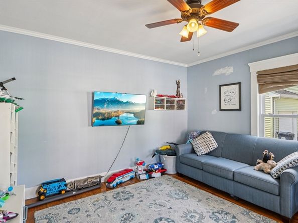 25 Walnut St, Marlborough MA 01752