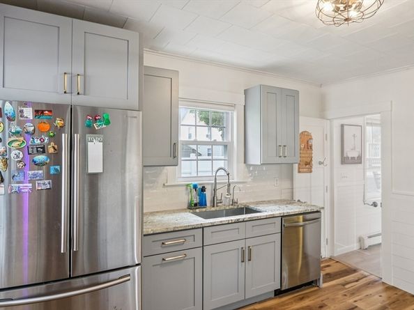 25 Walnut St, Marlborough MA 01752