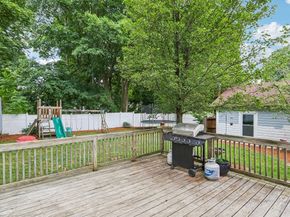 25 Walnut St, Marlborough MA 01752