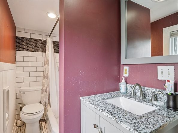 25 Walnut St, Marlborough MA 01752