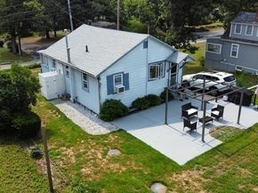 284 Plymouth Ave, Wareham MA 02538