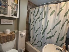 284 Plymouth Ave, Wareham MA 02538