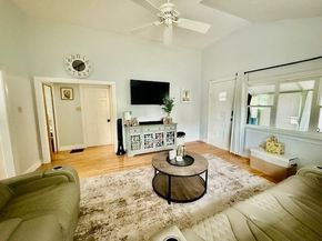 284 Plymouth Ave, Wareham MA 02538