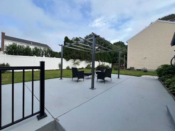 284 Plymouth Ave, Wareham MA 02538