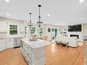 34 Fairway Dr, Kingston MA 02364