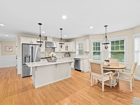 34 Fairway Dr, Kingston MA 02364
