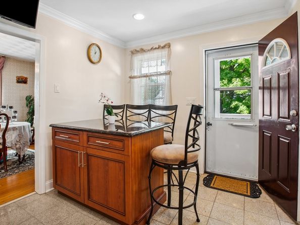 14 Crown St, Milton MA 02186