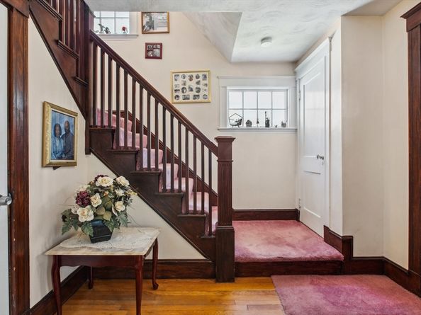 14 Crown St, Milton MA 02186