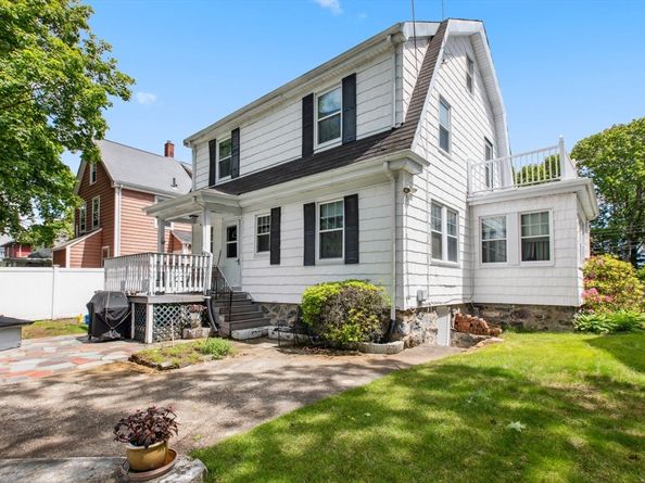 14 Crown St, Milton MA 02186