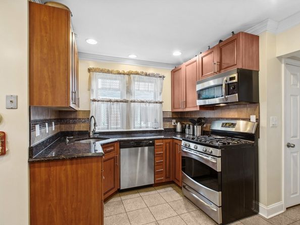 14 Crown St, Milton MA 02186