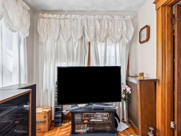 14 Crown St, Milton MA 02186