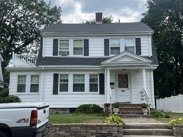 14 Crown St, Milton MA 02186