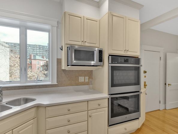 24 Dean Road 3, Brookline MA 02445