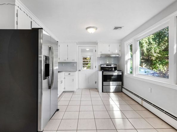 10 Marie Ave, Stoneham MA 02180