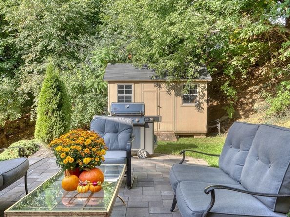 10 Marie Ave, Stoneham MA 02180