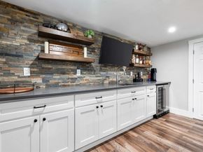 10 Marie Ave, Stoneham MA 02180