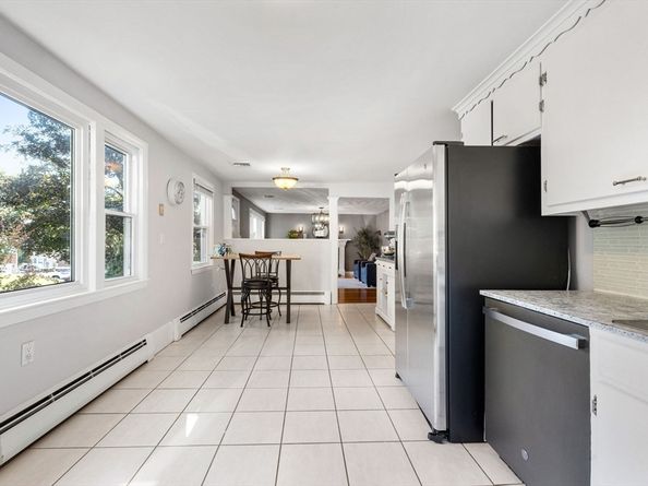 10 Marie Ave, Stoneham MA 02180