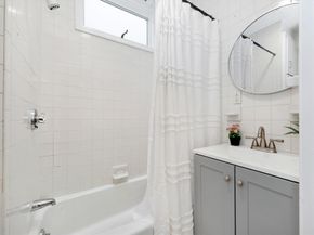 32 Myrtle 42, Boston MA 02114