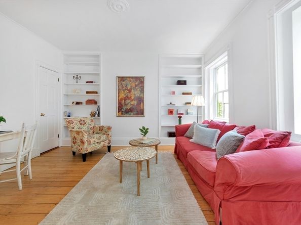 32 Myrtle 42, Boston MA 02114
