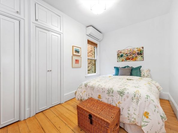32 Myrtle 42, Boston MA 02114