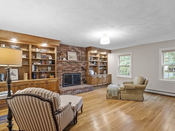 25 Algonquin Avenue, Andover MA 01810