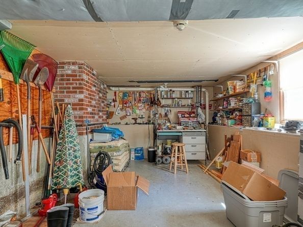 6 Fairfax St, Burlington MA 01803