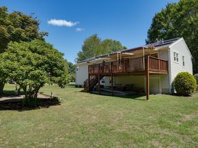 6 Fairfax St, Burlington MA 01803