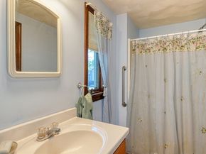6 Fairfax St, Burlington MA 01803