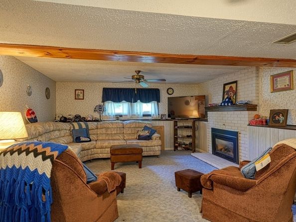 6 Fairfax St, Burlington MA 01803