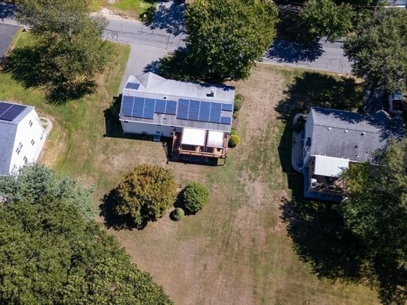 6 Fairfax St, Burlington MA 01803
