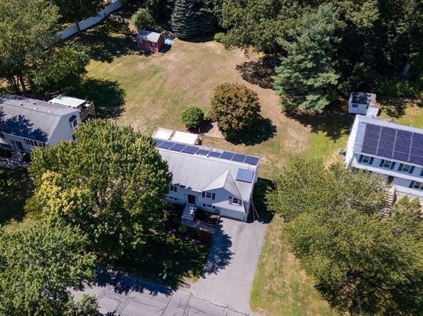 6 Fairfax St, Burlington MA 01803