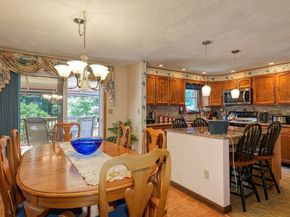 6 Fairfax St, Burlington MA 01803