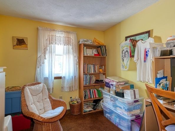 6 Fairfax St, Burlington MA 01803
