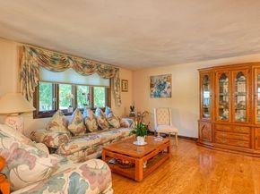 6 Fairfax St, Burlington MA 01803