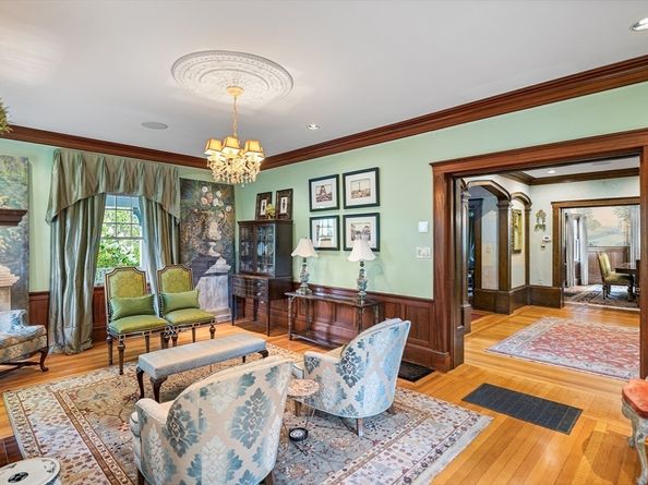 206 Franklin St, Newton MA 02458