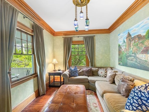 206 Franklin St, Newton MA 02458
