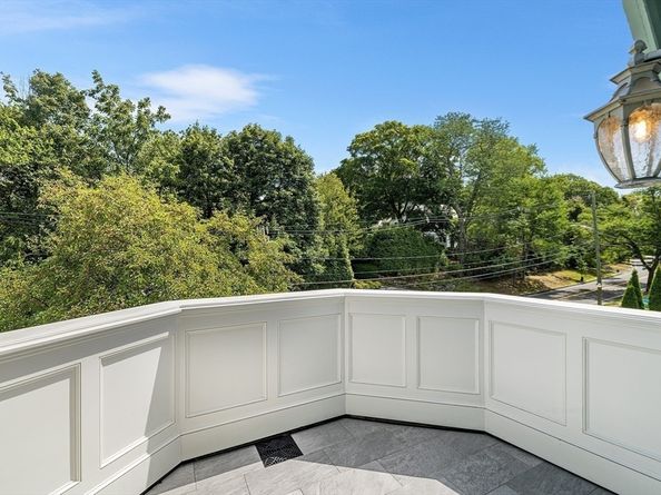 206 Franklin St, Newton MA 02458