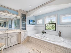 206 Franklin St, Newton MA 02458