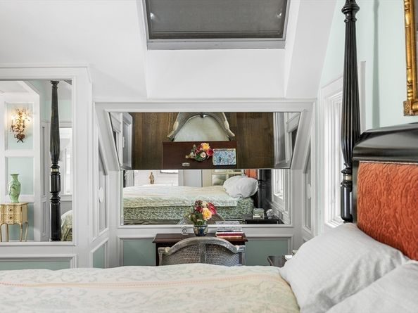 206 Franklin St, Newton MA 02458