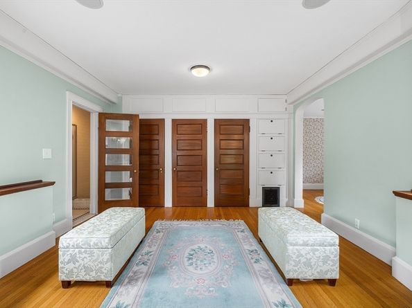 206 Franklin St, Newton MA 02458