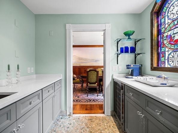 206 Franklin St, Newton MA 02458