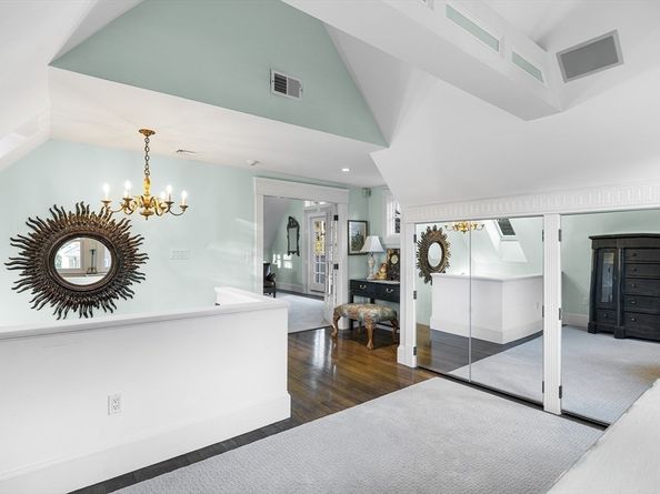 206 Franklin St, Newton MA 02458