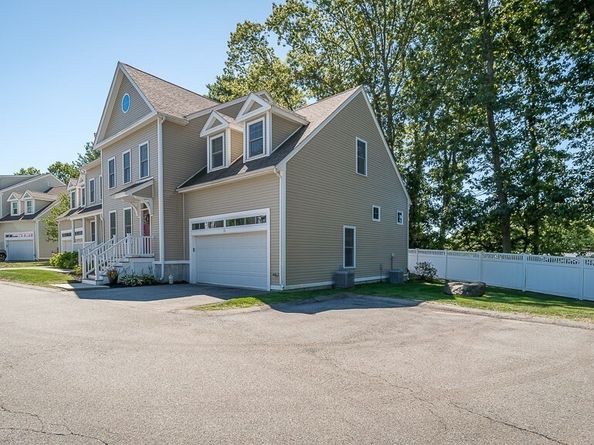15 Middlewood Drive 15, Wenham MA 01984