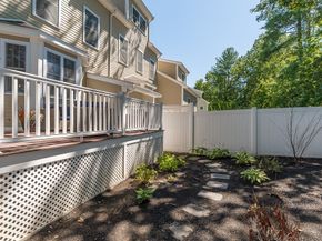 15 Middlewood Drive 15, Wenham MA 01984