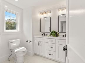 15 Freeman St, Newton MA 02466
